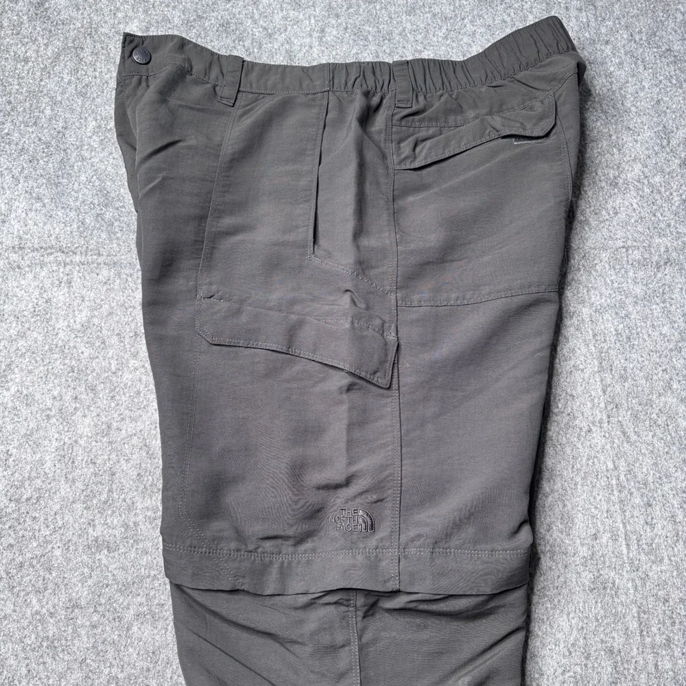 The North Face Mens Convertible Cargo Hiking Pants Gray Zip Off Shorts Regular